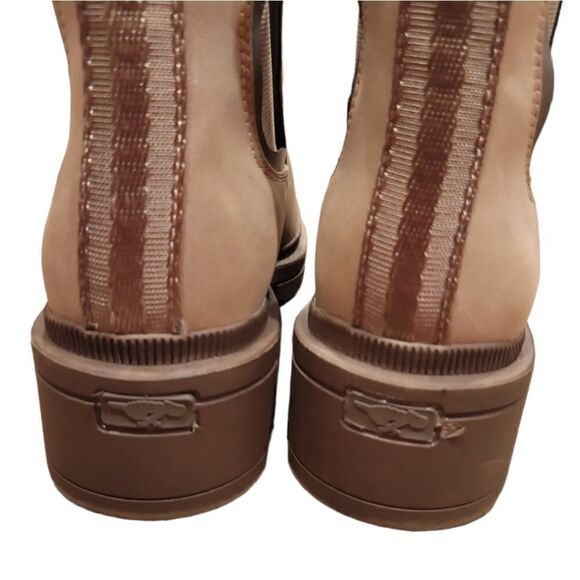 NWOT Rocket Dog IGGIE TAUPE CHELSEA BOOT 6.5 - Picture 4 of 15